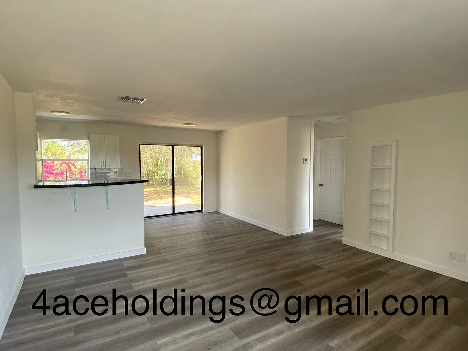 2 bed, 1000 sqft, $1,300 — Photo 2