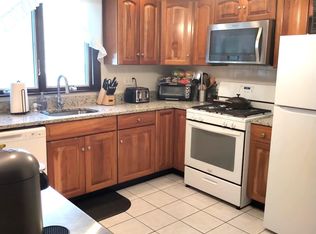 117 Willow St #1, Boston, MA 02132