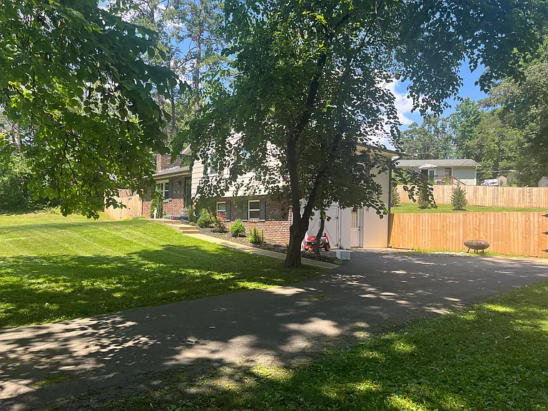 1504 Arrow Wood Rd — Photo 5