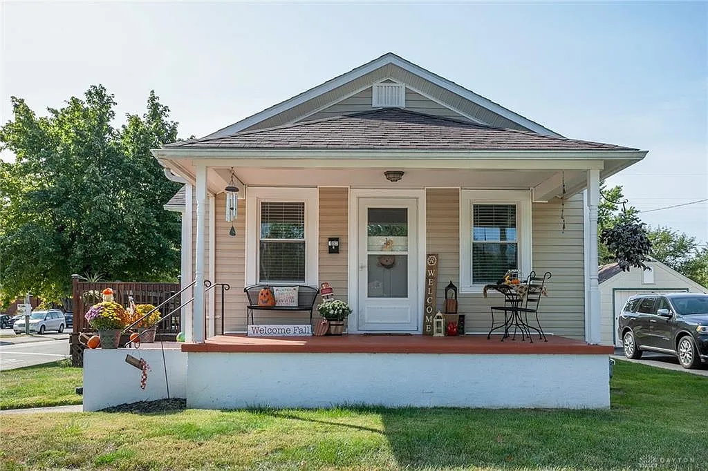 102 Wolf Ave photo 1