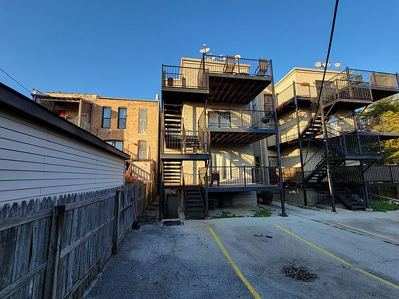 3rd image of 525 E Bowen Ave APT 1