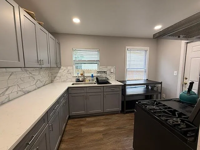 1727 Donaldson Ave — Photo 13