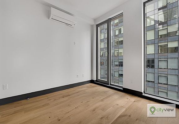 2nd image of 42-22 27th St #618