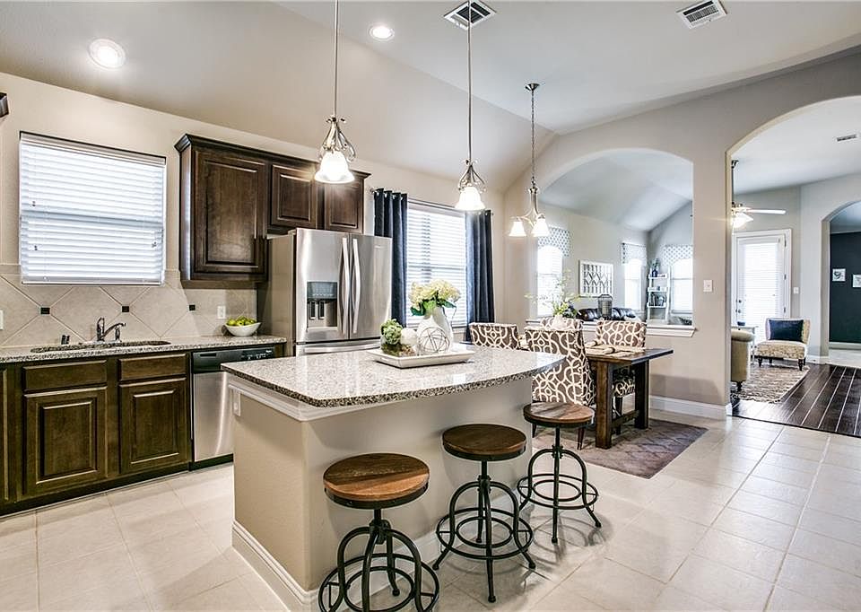 1st image of 5529 Centeridge Ln