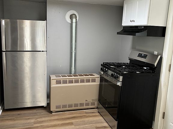 2nd image of 61 Coombs St APT 1