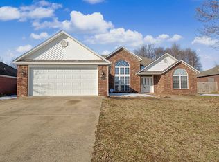 585 Lynn Dr, Pea Ridge, AR 72751