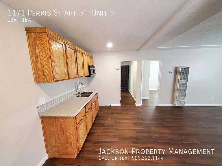 1171 Perris St #3 — Photo 5