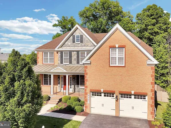 8227 Saint Francis Dr, Severn, MD 21144