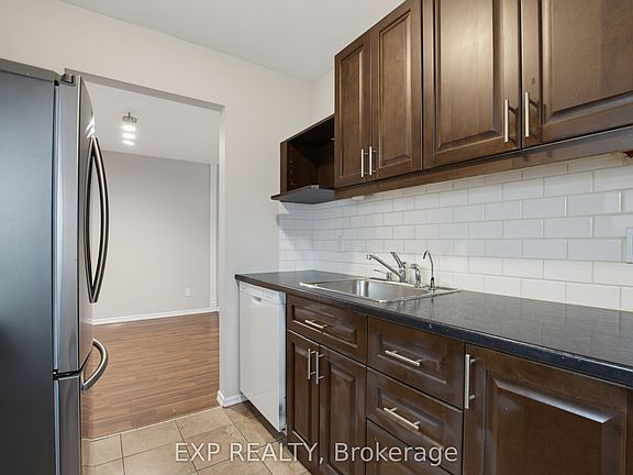 4th image of 144 Conway Dr #106