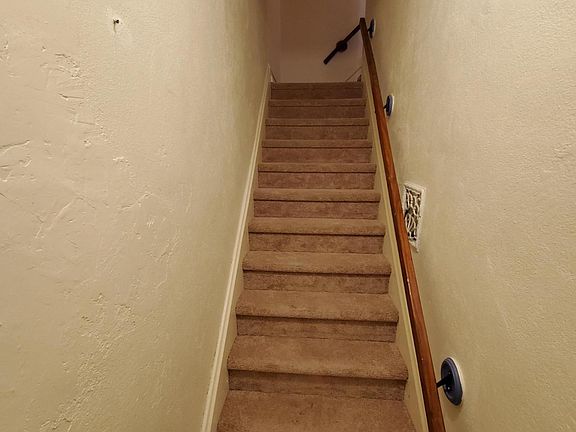 2nd image of 5030 Winona Ave #1F