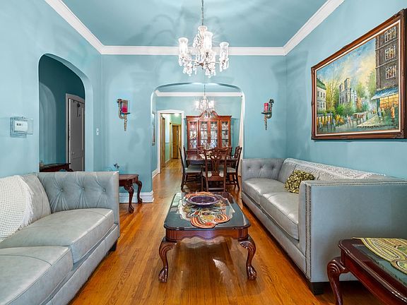 3rd image of 4149 N Ashland Ave