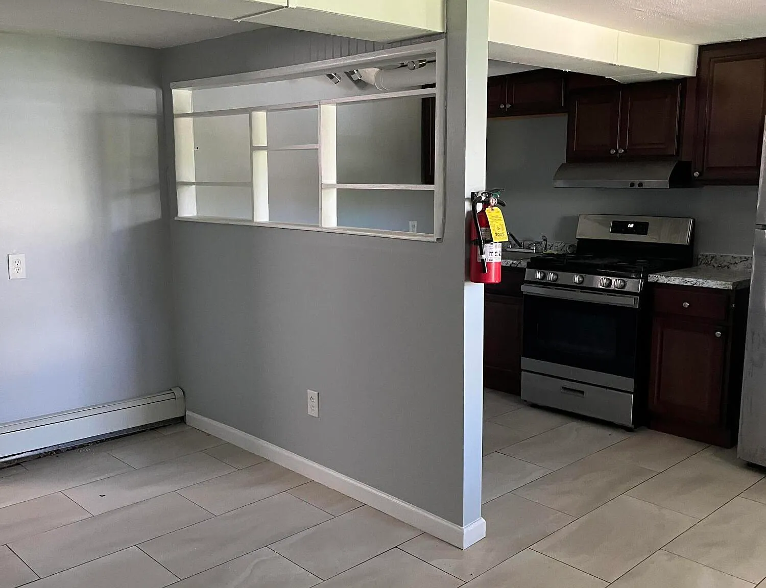 2 bed, 7403 sqft, $1,950 — Photo 2