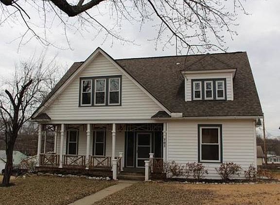 2nd image of 703 River St
