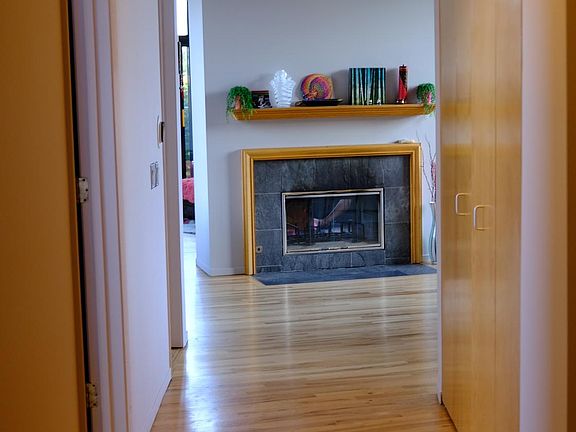 2nd image of 2210 W Wabansia Ave APT 305