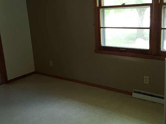 5th image of 1001 E Washington St APT A