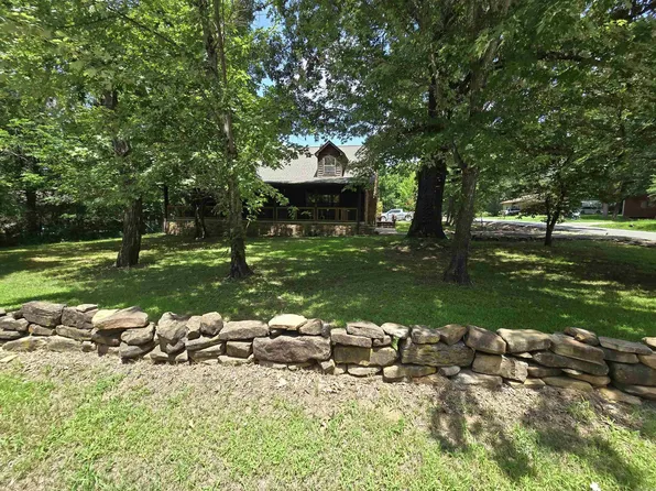 314 E Webb St, Mountain View, AR 72560