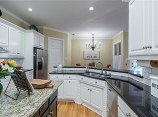 2107 Castle View Rd, Mansfield, TX 76063