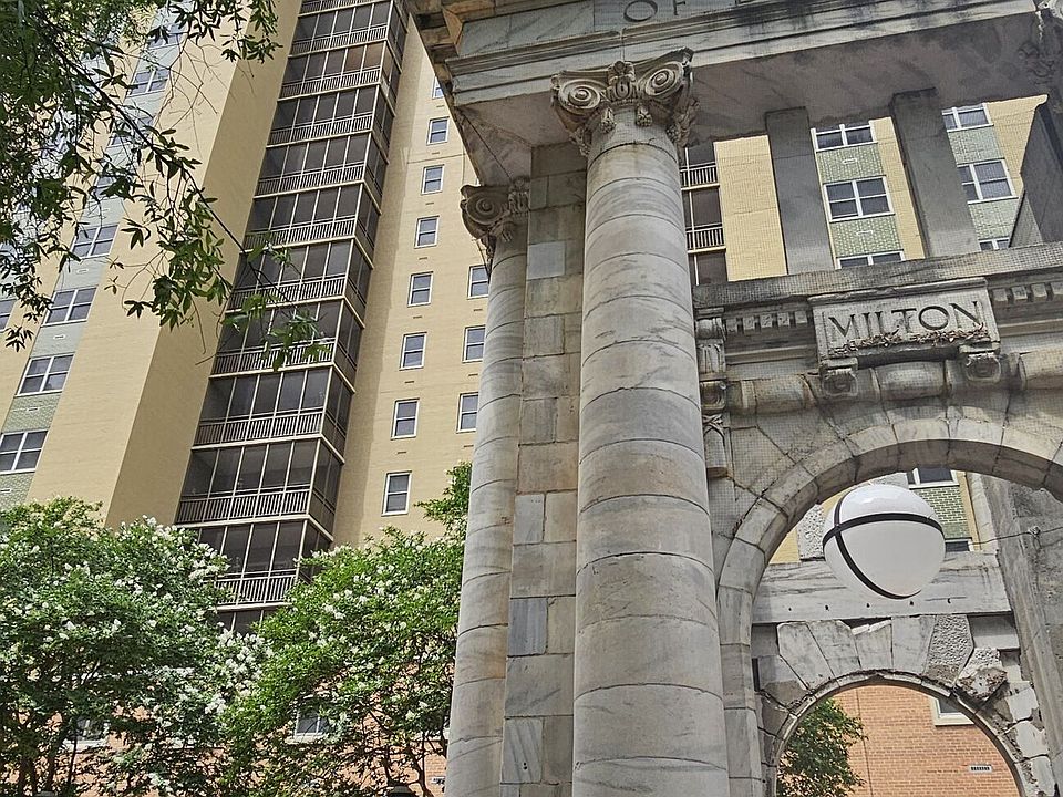 1st image of 300 W Peachtree St NW #23E