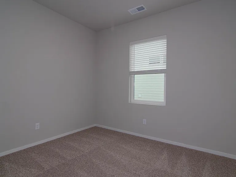 5507 W Georgetown Ln — Photo 12