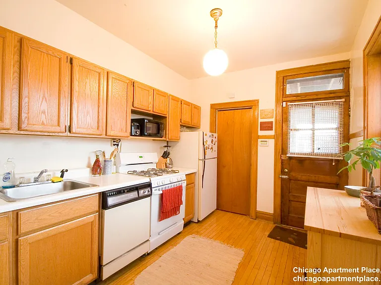 2704 N Mildred Ave #3F — Photo 2