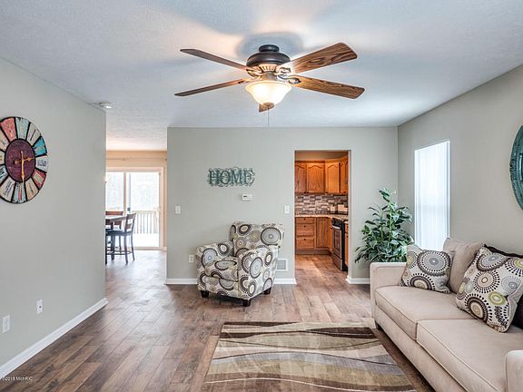 3rd image of 3818 Pristine Ave
