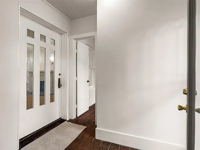 1210 Hawthorne St — Photo 5