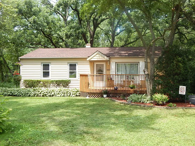 3036 Jonquil Ln photo 1
