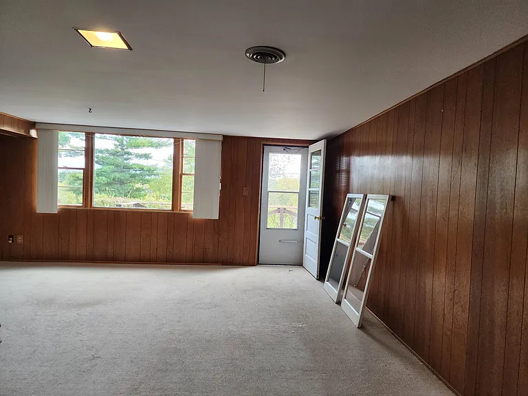 822 W Pleasant St — Photo 28