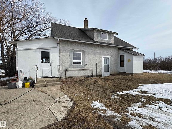 3rd image of 48506 Range Road 150