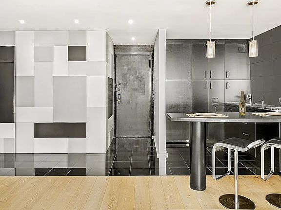 3rd image of 139 E 33rd St APT 3J