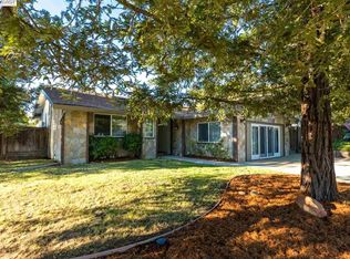 1501 Ridgewood Dr, Martinez, CA 94553