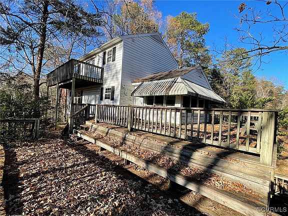 3rd image of 3120 N Waterside Dr