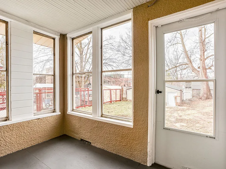3407 Oliver Ave N — Photo 7