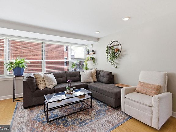 5th image of 1810 Rittenhouse Sq APT 509