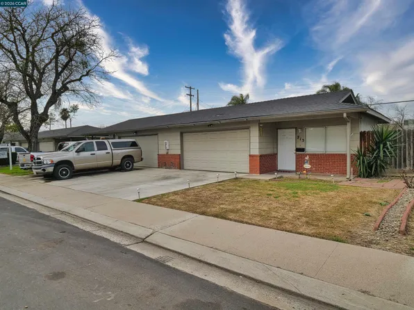 213 Kingston Ln, Modesto, CA 95354