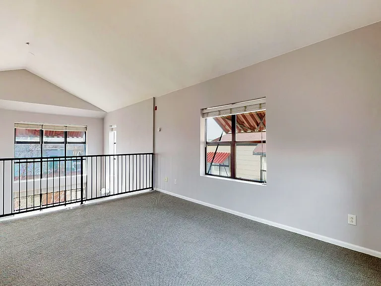 2033 W 30th Ave #C — Photo 16