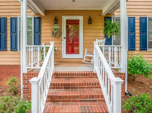 3224 Hickory Ridge Dr, Winston Salem, NC 27127