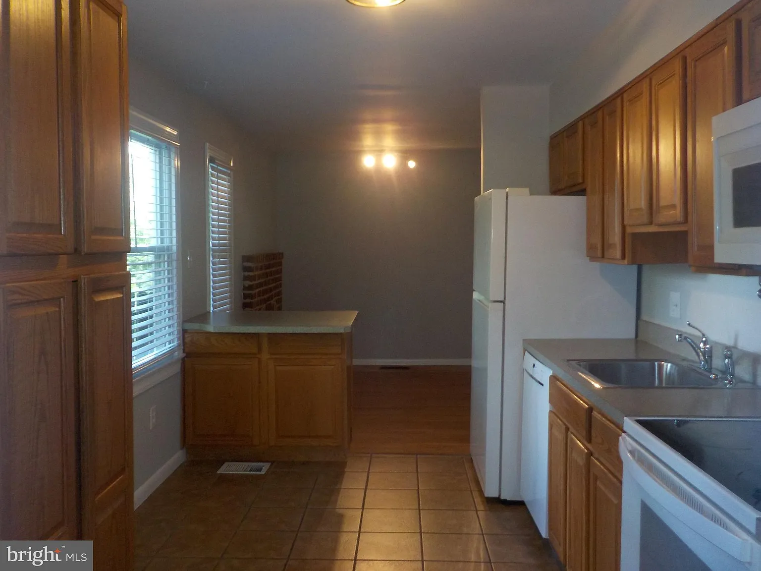 3 bed, 1436 sqft, $2,800 — Photo 4