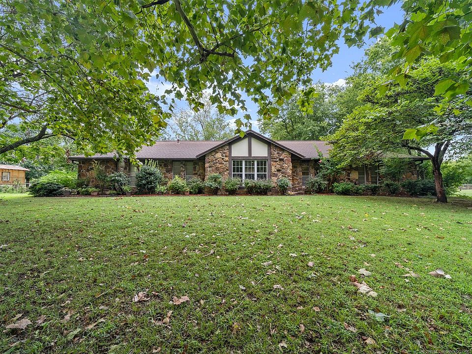 1st image of 17931 Oaklawn Dr
