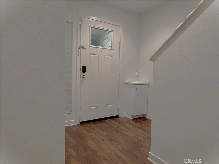 2710 Valor Ln — Photo 9