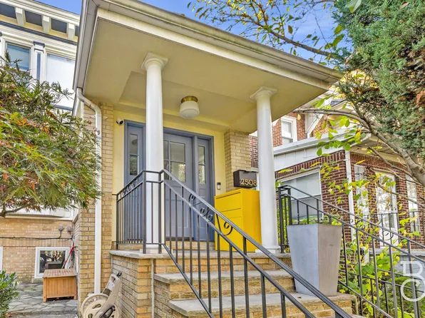 25-08 Ditmars Boulevard image 1 of 27