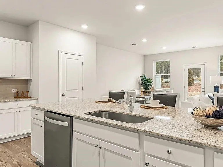 660 Point Place Dr — Photo 8