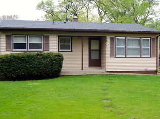 8911 Ramble Rd, Wonder Lake, IL 60097