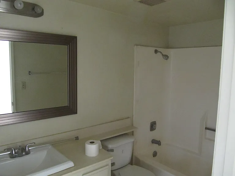 324 N San Antonio Ave — Photo 7