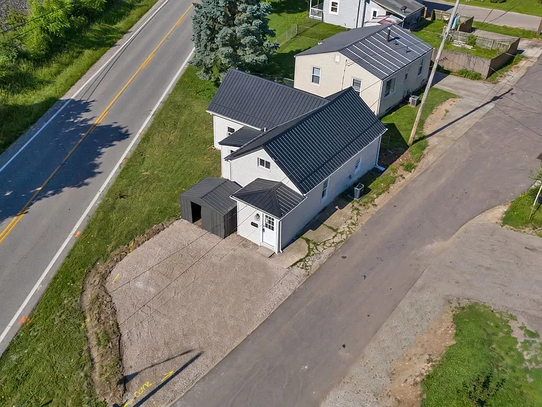 242 London Rd — Photo 6