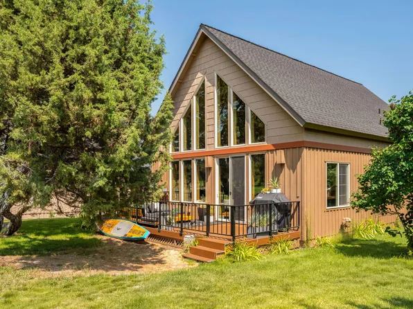 8655 Red Wing Ln, Redmond, OR 97756