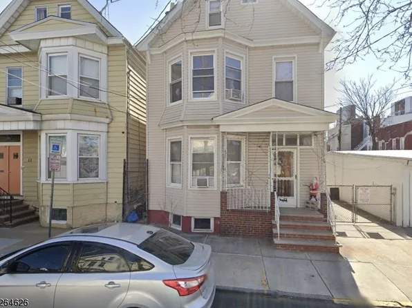 11 Darcy St, Newark City, NJ 07105