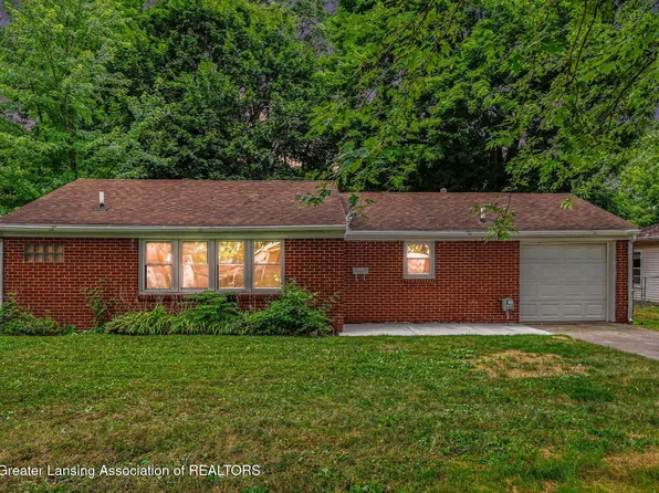 1897 Hall St, Holt, MI 48842