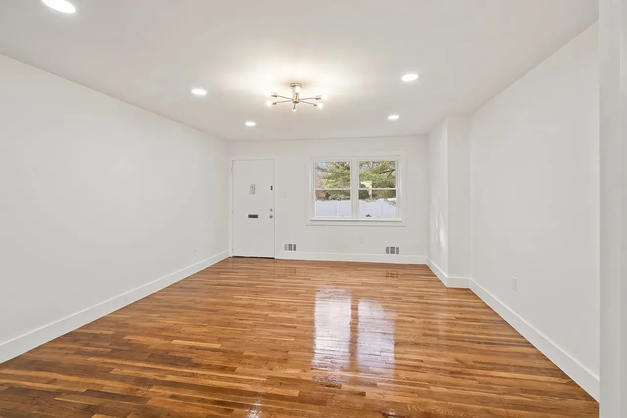 2 bed, 1200 sqft, $2,295 — Photo 2