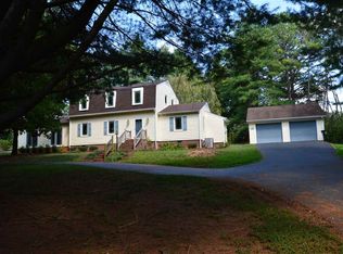 970 W Leigh Dr, Charlottesville, VA 22901